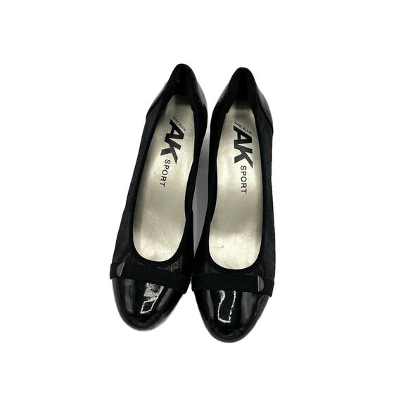 Anne Klein Sport Gerwyn 2.5 inch Pumps in Faux Patent Leather Black Size 11 - Picture 4 of 7